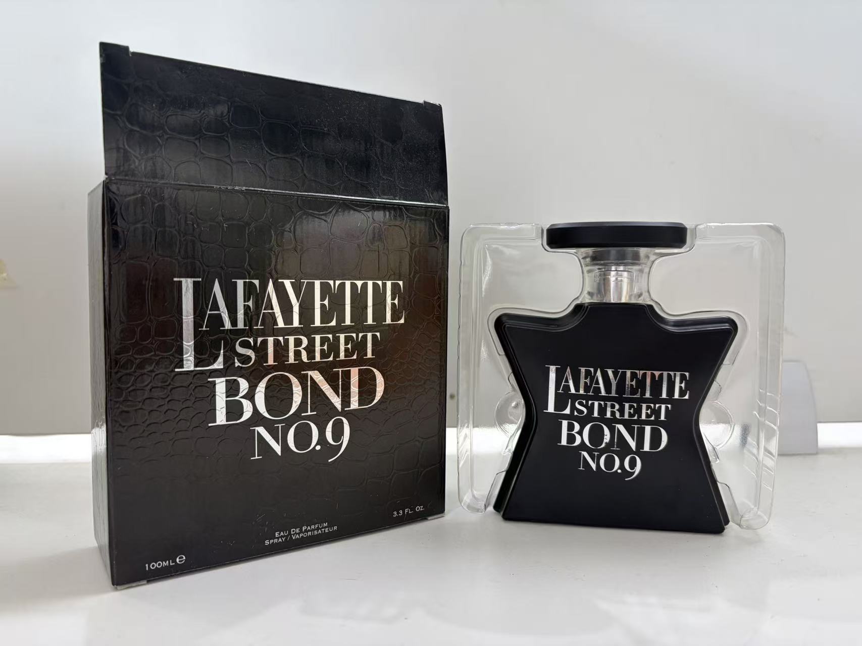 Event & Party Supply Photos - BOND NO.9 New York Style Eau
